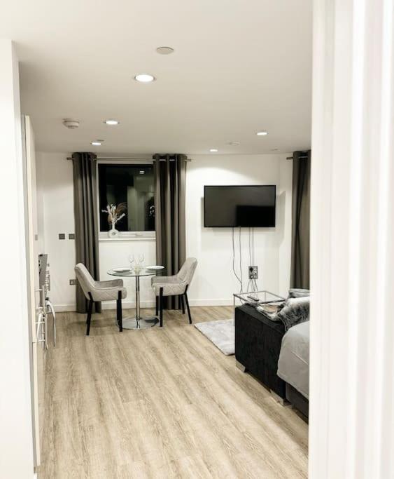 מנצ'סטר Mediacity Studio Apartment Salford-Quays מראה חיצוני תמונה