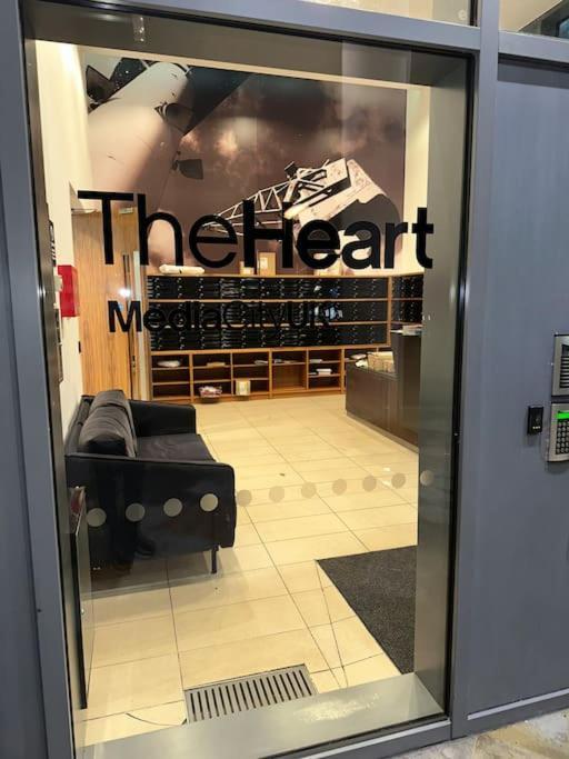 מנצ'סטר Mediacity Studio Apartment Salford-Quays מראה חיצוני תמונה