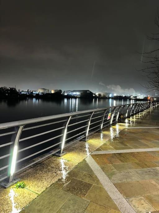 מנצ'סטר Mediacity Studio Apartment Salford-Quays מראה חיצוני תמונה